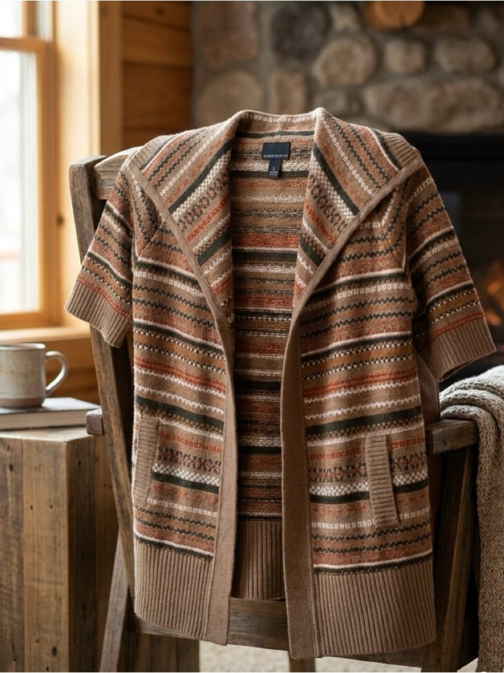 Women’s Brown Patterned Short-Sleeve Cardigan Sweater